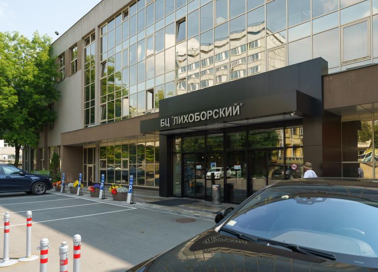 Лихоборский: Вид входной группы снаружи
